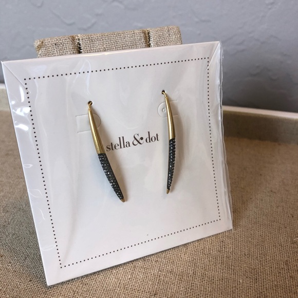 Stella & Dot New Moon Earrings - New in Box - Picture 3 of 5